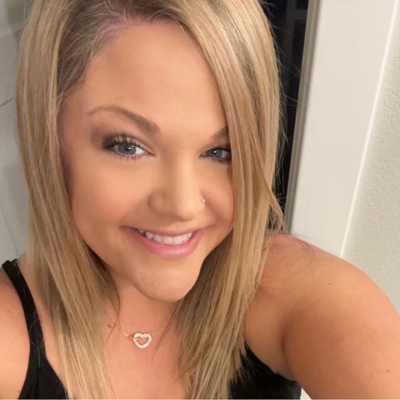 Meet your Posher, Rikki - Picture 2 of 2